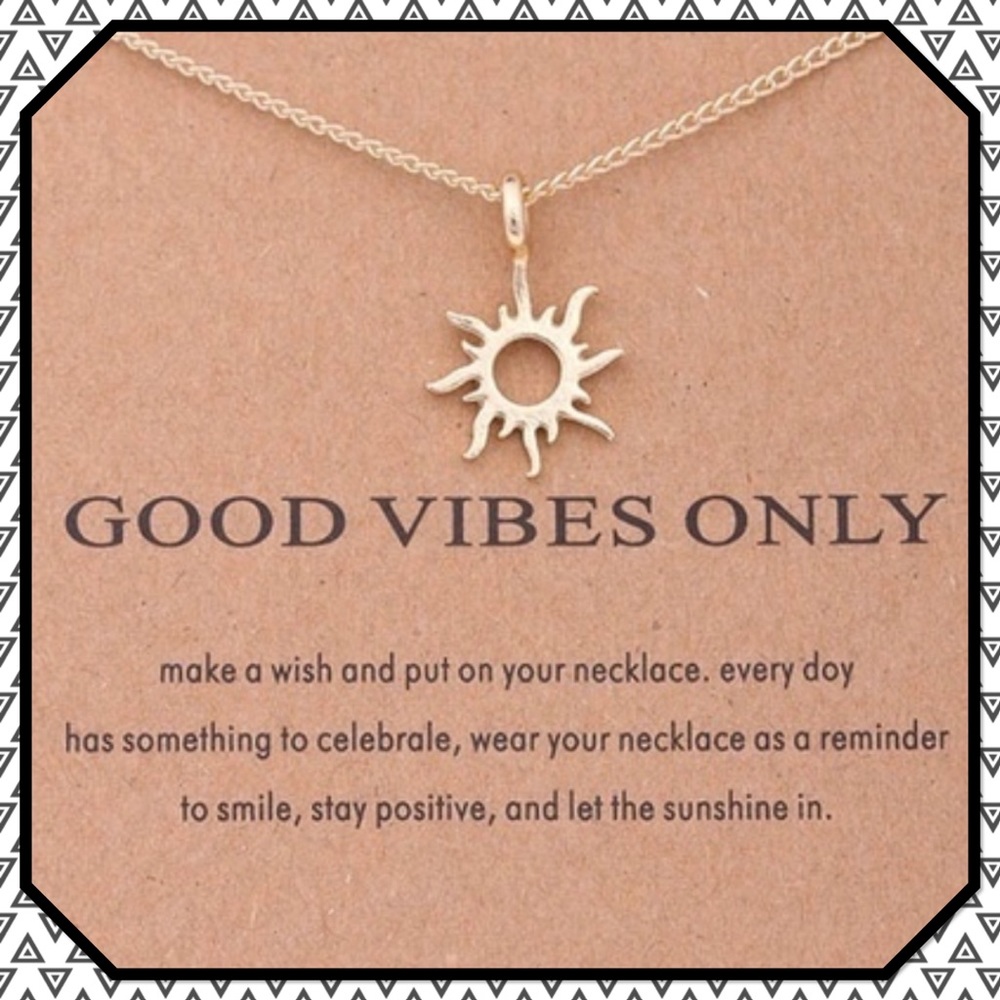 🦄New🦄Vintage Good Vibes Pendant Necklace🦄